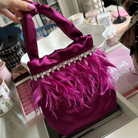 Little violet satin handbag with gems and feathers never used New - Picture 1 of 5